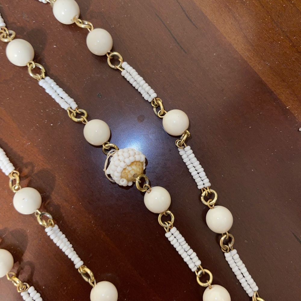 Long Pearl Beaded Necklace - Picture 8 of 9